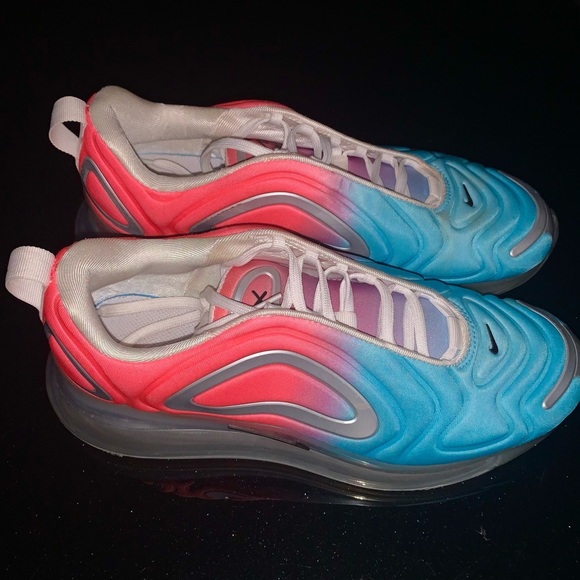 Women's Nike Air Max 720 Pink Sea Lava Glow Black Blue Fury Sz 8  (AR9293-600)